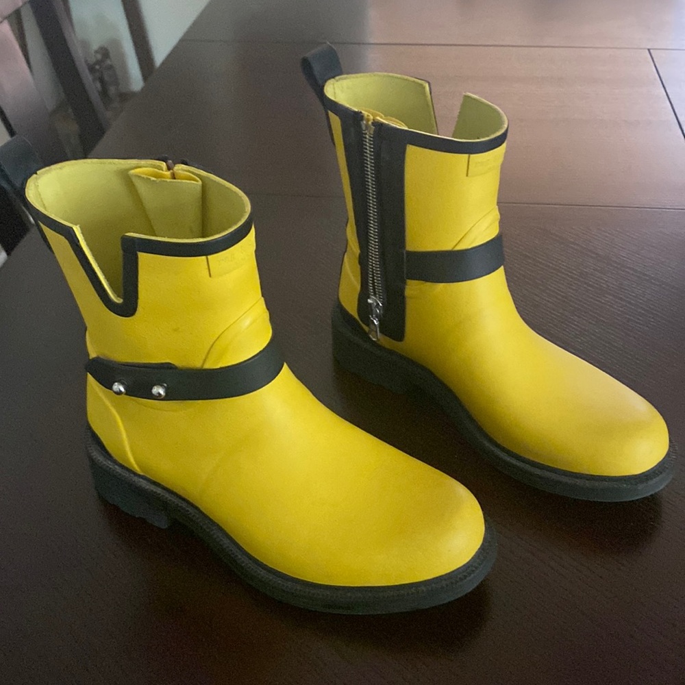 Rain Boots Size 36